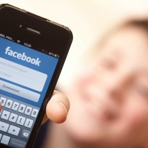 Facebook teste des messages qui disparaissent au bout d’une heure en France – Challenges.fr