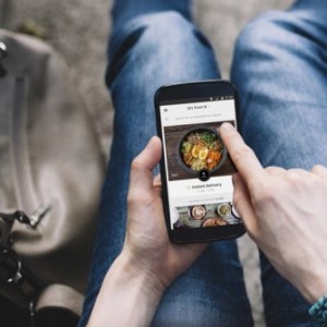 Uber accélère dans la livraison de repas | Lemonde.fr